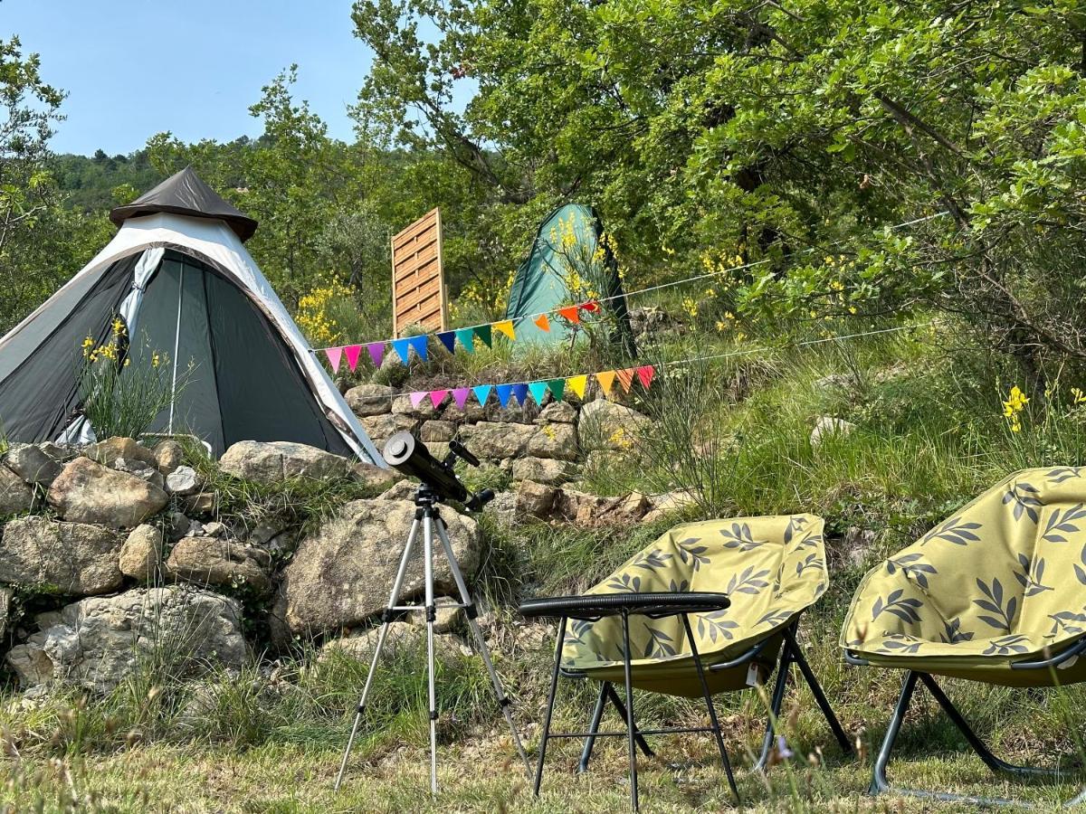 Luxe tent Tipi Sous Les Etoiles Option Et Service Sur Place Petit Dejeuner Et Diner *