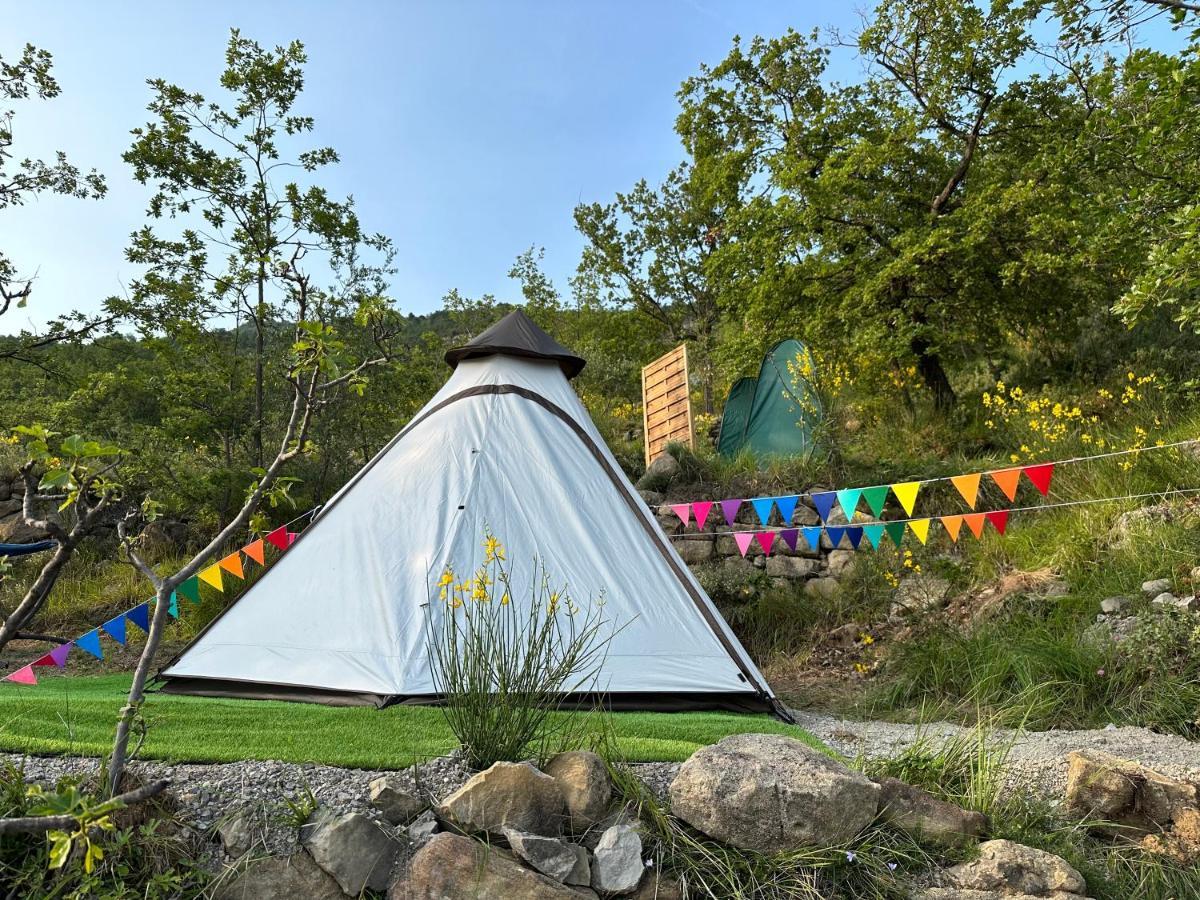 Tipi Sous Les Etoiles Option Et Service Sur Place Petit Dejeuner Et Diner *