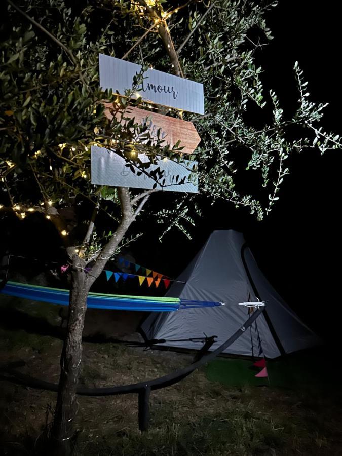Tipi Sous Les Etoiles Option Et Service Sur Place Petit Dejeuner Et Diner