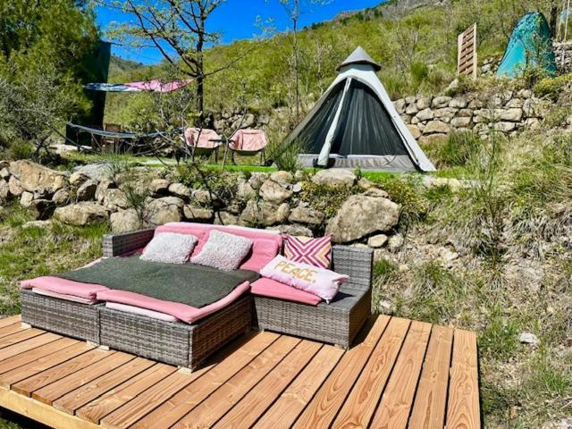 Luxuszelt Tipi Sous Les Etoiles Option Et Service Sur Place Petit Dejeuner Et Diner Lucéram