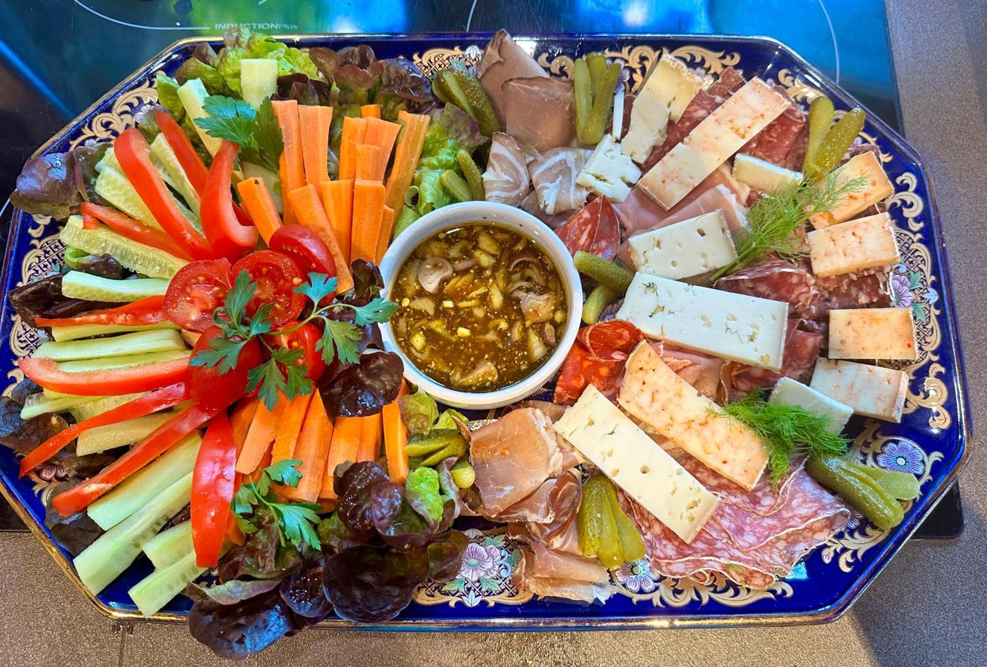 Tipi Sous Les Etoiles Option Et Service Sur Place Petit Dejeuner Et Diner Luxuszelt Lucéram